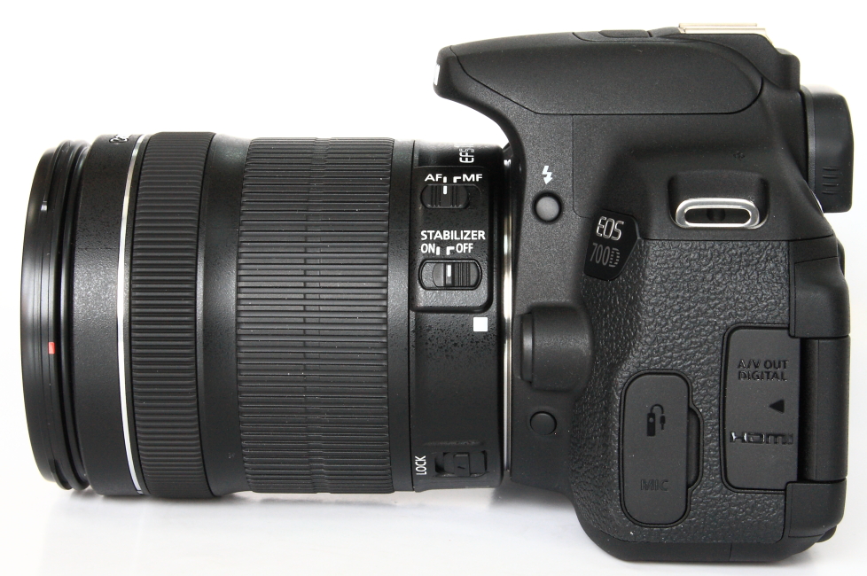 Canon EOS 700D Kit EF-S 18-135mm f/3.5-5.6 IS STM